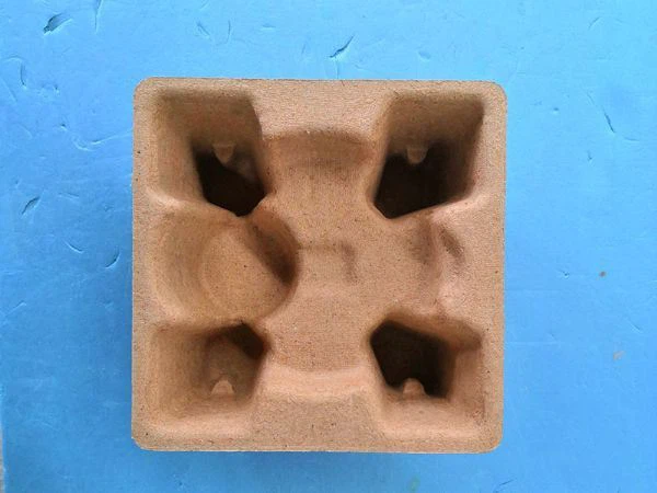 Dulang pulpa yang dibentuk untuk botol